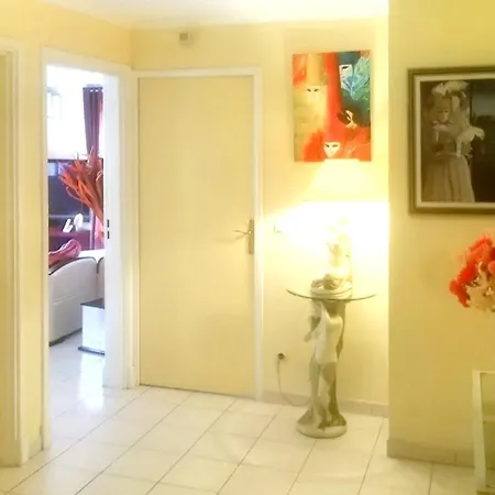 Apartment With 2 Bedrooms In With Balcony And Wifi *